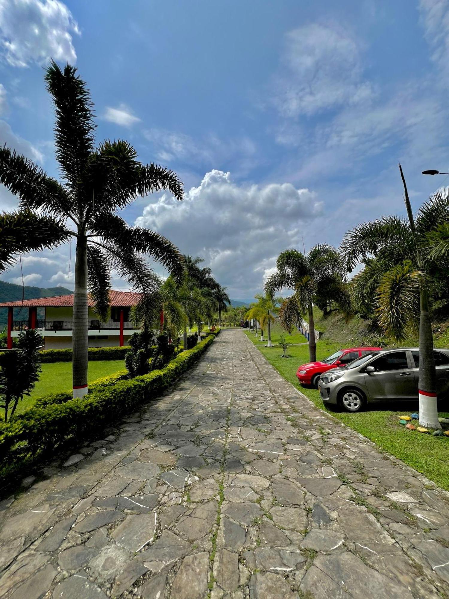 Finca Hotel Guayacundo Vergara Exterior photo